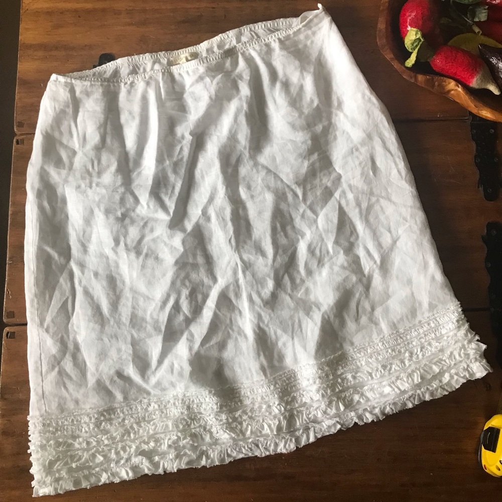 EUC Eileen Fisher Raw Edge Ruffle Accent Skirt 100% Linen WHITE A Line Large L